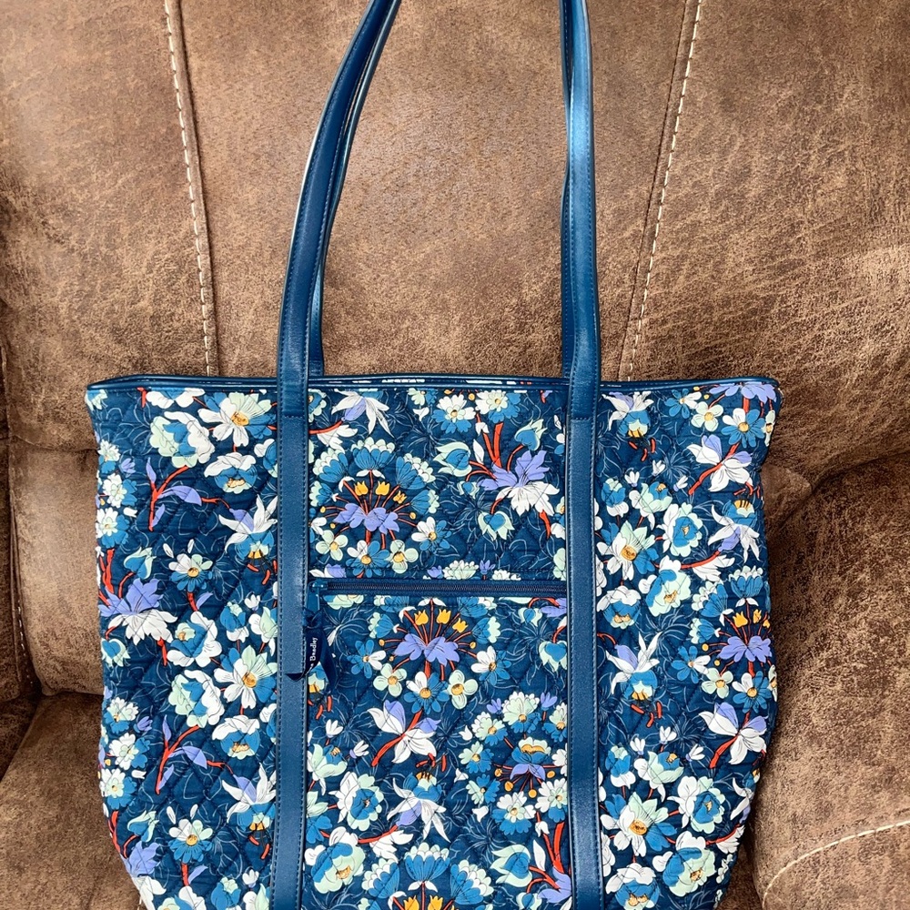 Vera Bradley Large Tote